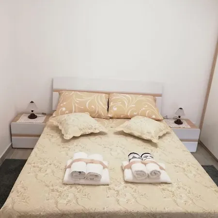 Apartment White *