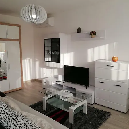 Apartment White Pula